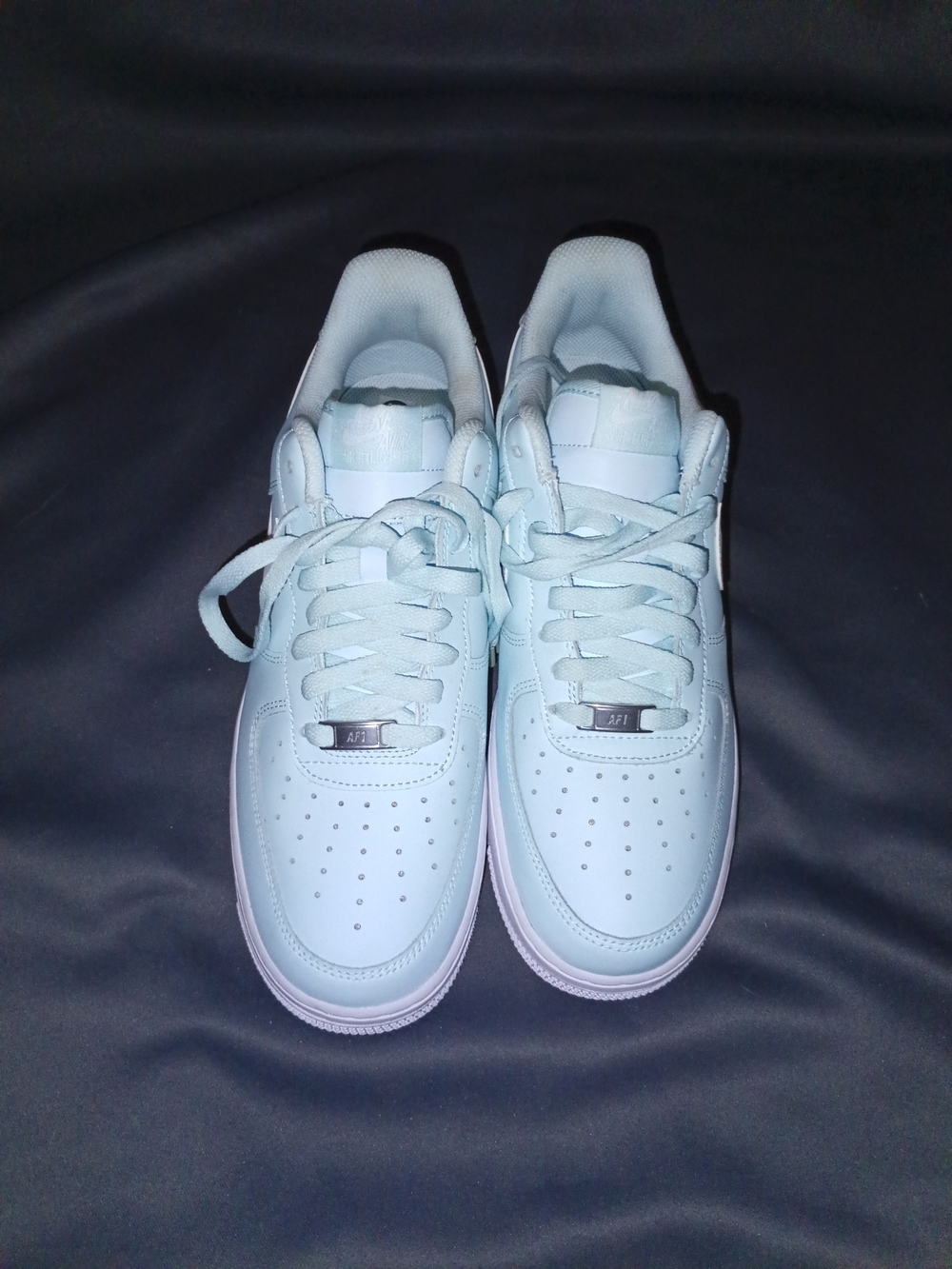 Nike Men's Light Blue Low-Top Lace-Up Sneakers